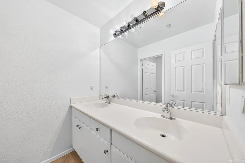https://cdn.realtyfeed.com/cdn/127/307091825/9963709c119f2e586bc4abb5ed9fb0cd.webp