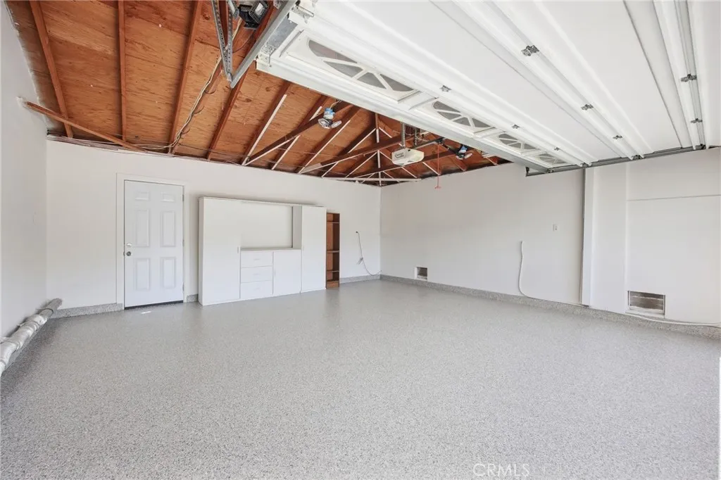 https://cdn.realtyfeed.com/cdn/127/307091977/23dc73e74d7754eebc19735f05feb0e6.webp