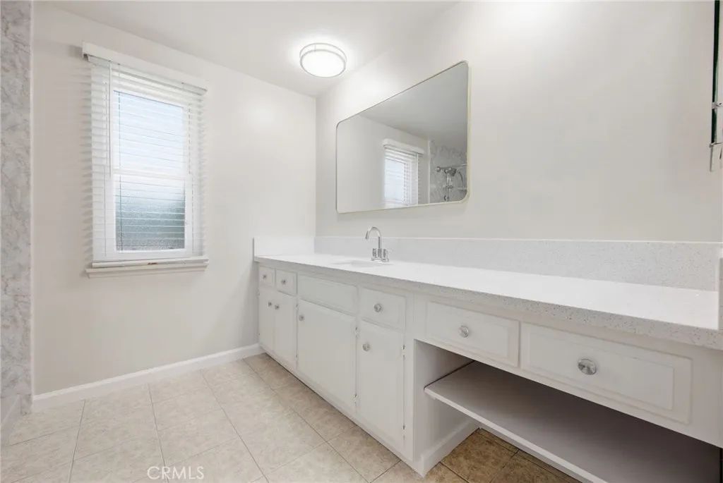 https://cdn.realtyfeed.com/cdn/127/307091977/3e490f826ebc9886bf16ece113cb3120.webp
