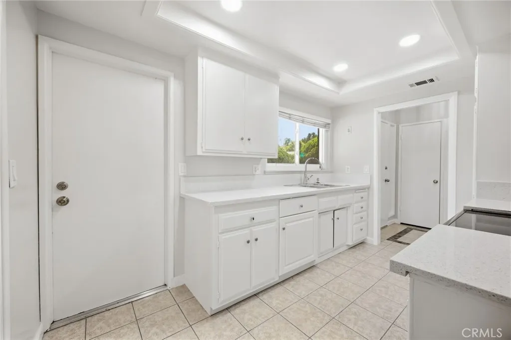 https://cdn.realtyfeed.com/cdn/127/307091977/b918561b5a5a5d83c38ff81dc5512e70.webp