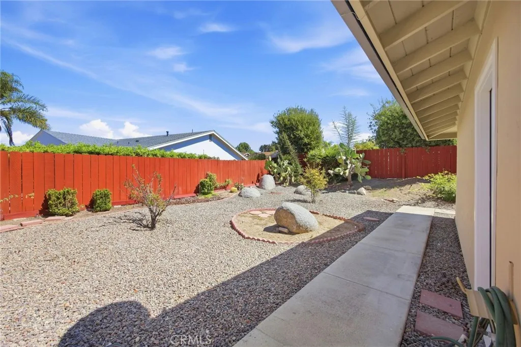 https://cdn.realtyfeed.com/cdn/127/307091977/daef01196a43cbbacf2b284e7038c06e.webp