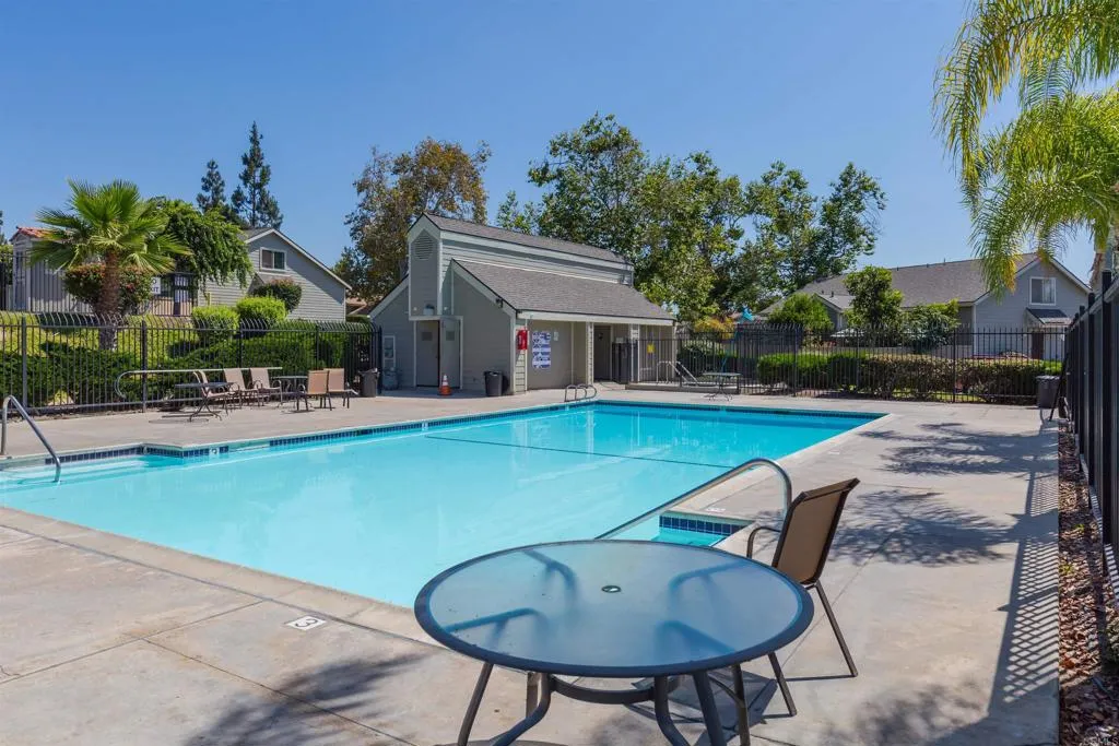 https://cdn.realtyfeed.com/cdn/127/307092025/18a6422aa3d6eda5d6b56bcf13ffd79b.webp