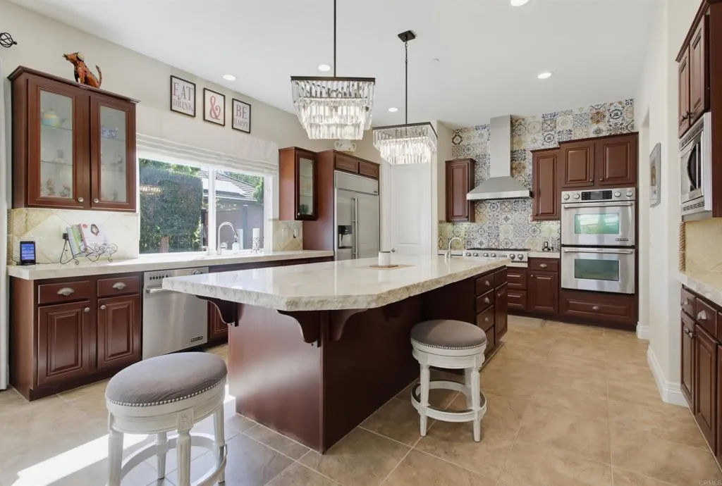 https://cdn.realtyfeed.com/cdn/127/307092097/097520ac8d3b3f8709ec1203f44ed712.webp