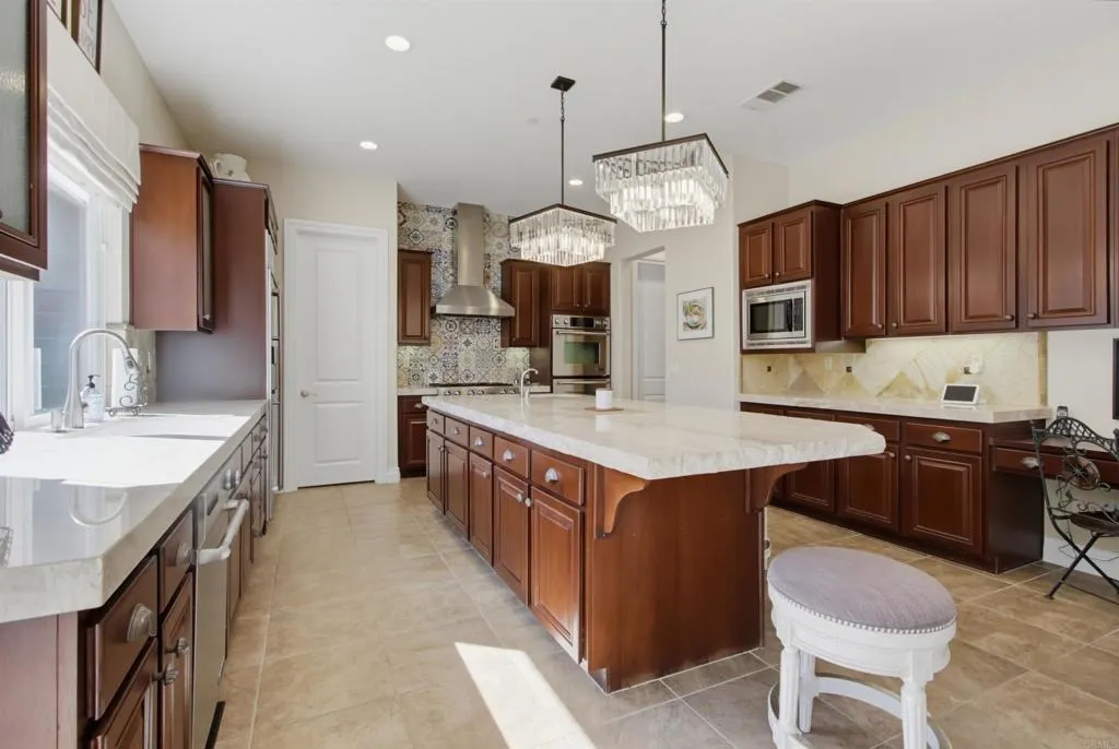 https://cdn.realtyfeed.com/cdn/127/307092097/218cf15a72b47f2fcb655d380f0c6d17.webp