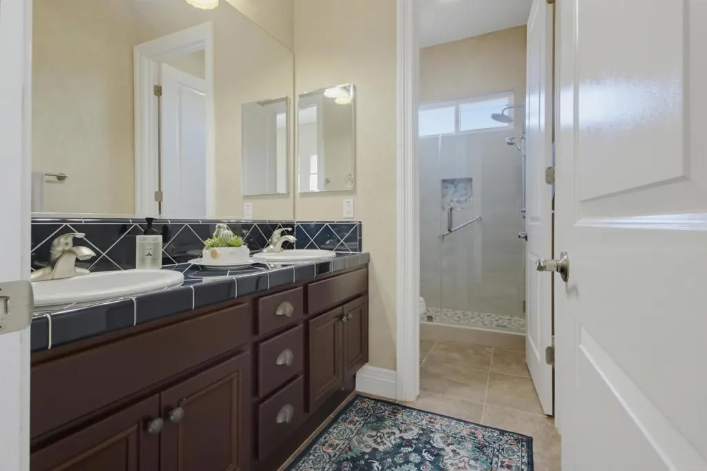 https://cdn.realtyfeed.com/cdn/127/307092097/84854998786293d2b24fda6716a61d87.webp