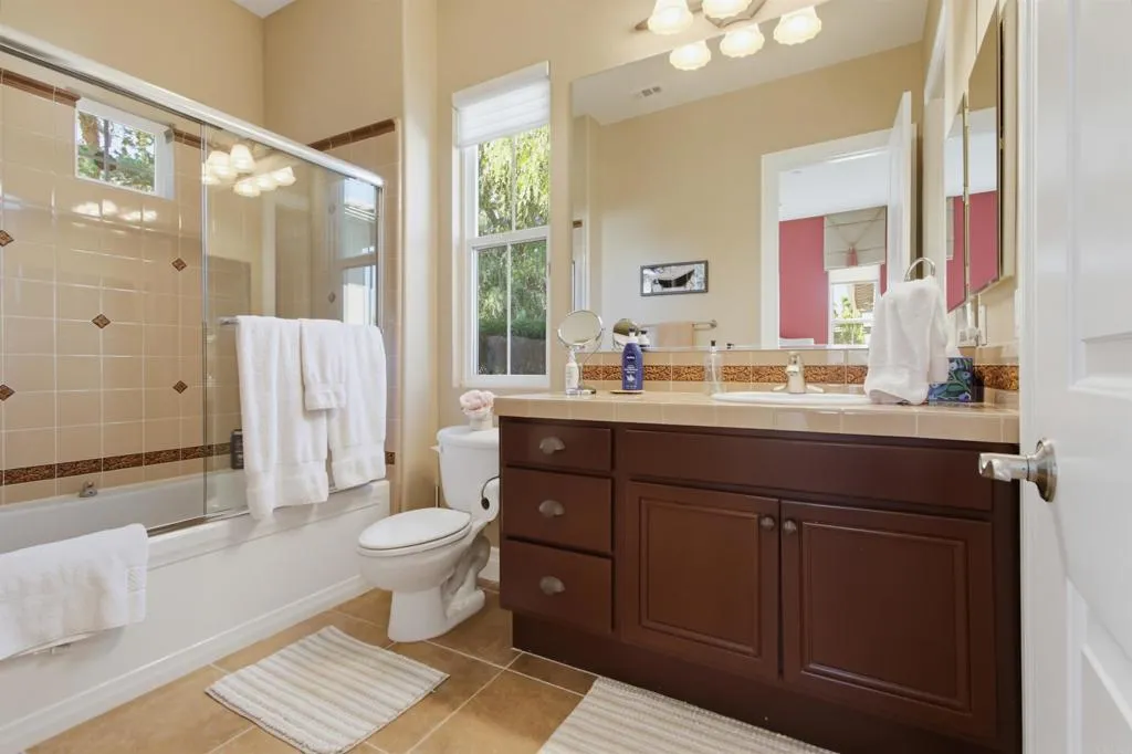 https://cdn.realtyfeed.com/cdn/127/307092097/a5d403bd6654f4524c2384b2db22b770.webp