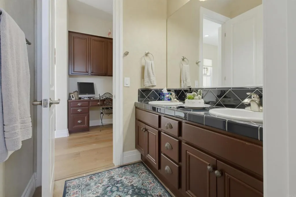 https://cdn.realtyfeed.com/cdn/127/307092097/a8c49fe44ce07077cbaf273aeabf7621.webp