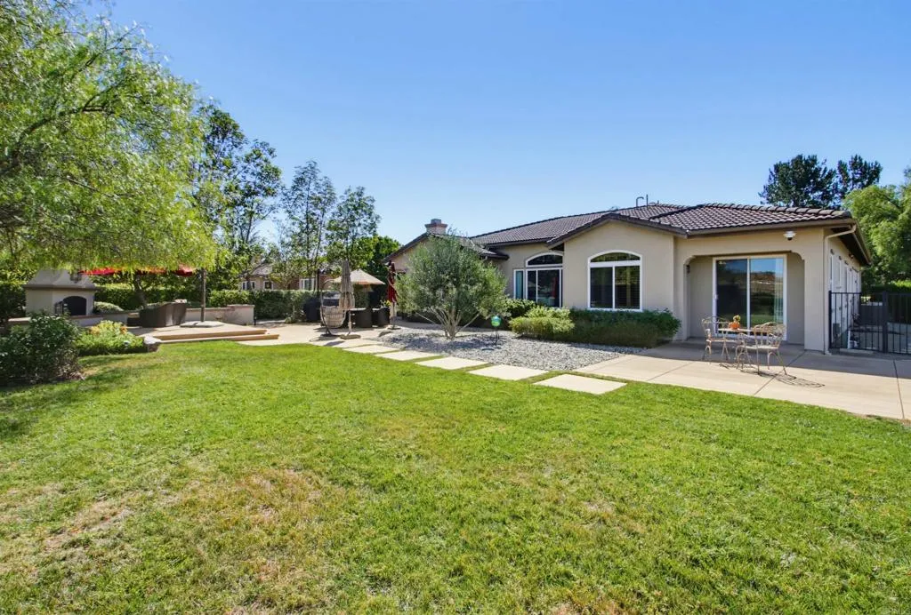 https://cdn.realtyfeed.com/cdn/127/307092097/bb535fdb0269f5539047cb052e253d31.webp