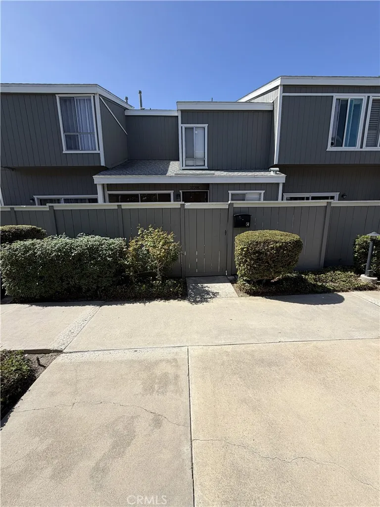 2720 W Segerstrom Unit C
