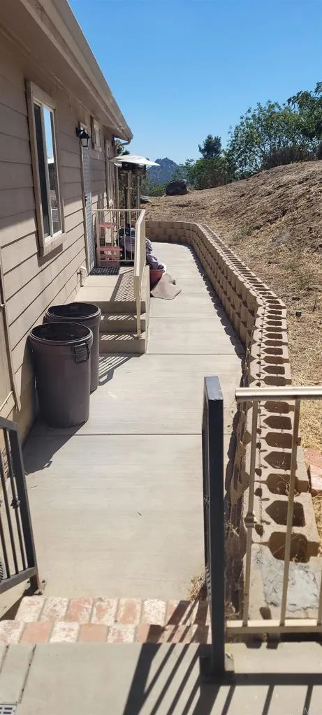 https://cdn.realtyfeed.com/cdn/127/307092145/8667f3c606ff0df0ce5e216d396dd73f.webp