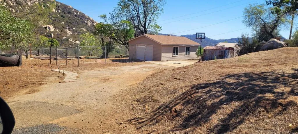 https://cdn.realtyfeed.com/cdn/127/307092145/9dd35f4334e81410fa464de4d0e9d522.webp