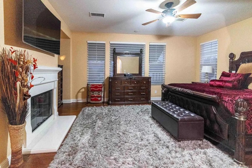 https://cdn.realtyfeed.com/cdn/127/307092265/21d5d3f16876bf66b53f445e7fd4b0eb.webp
