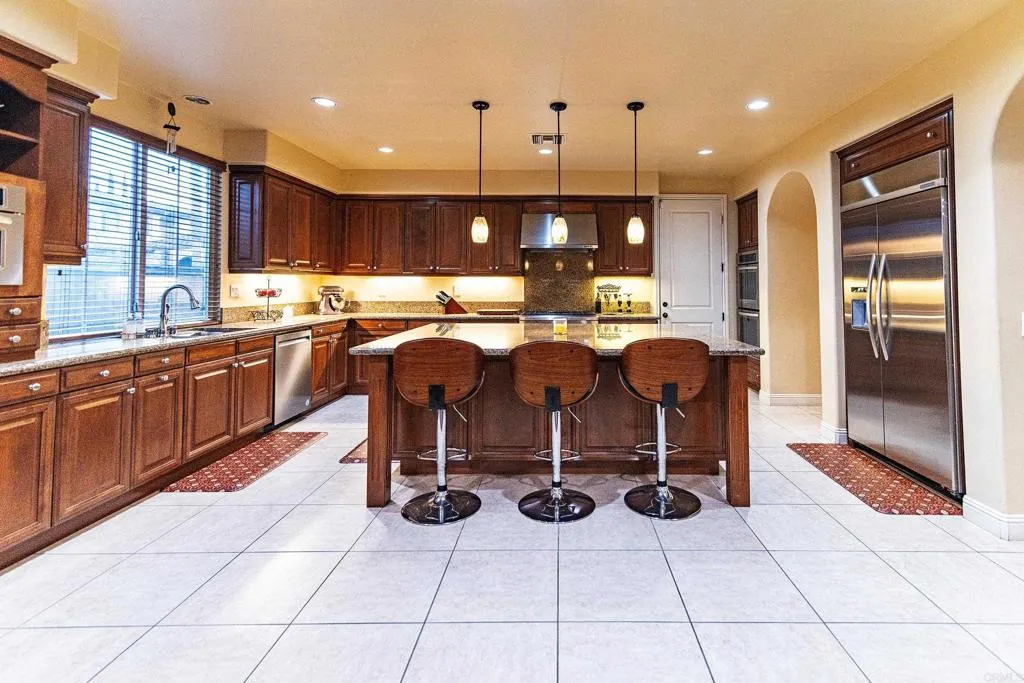 https://cdn.realtyfeed.com/cdn/127/307092265/7a9852efe1f5448615ad8b4e4fafaddf.webp
