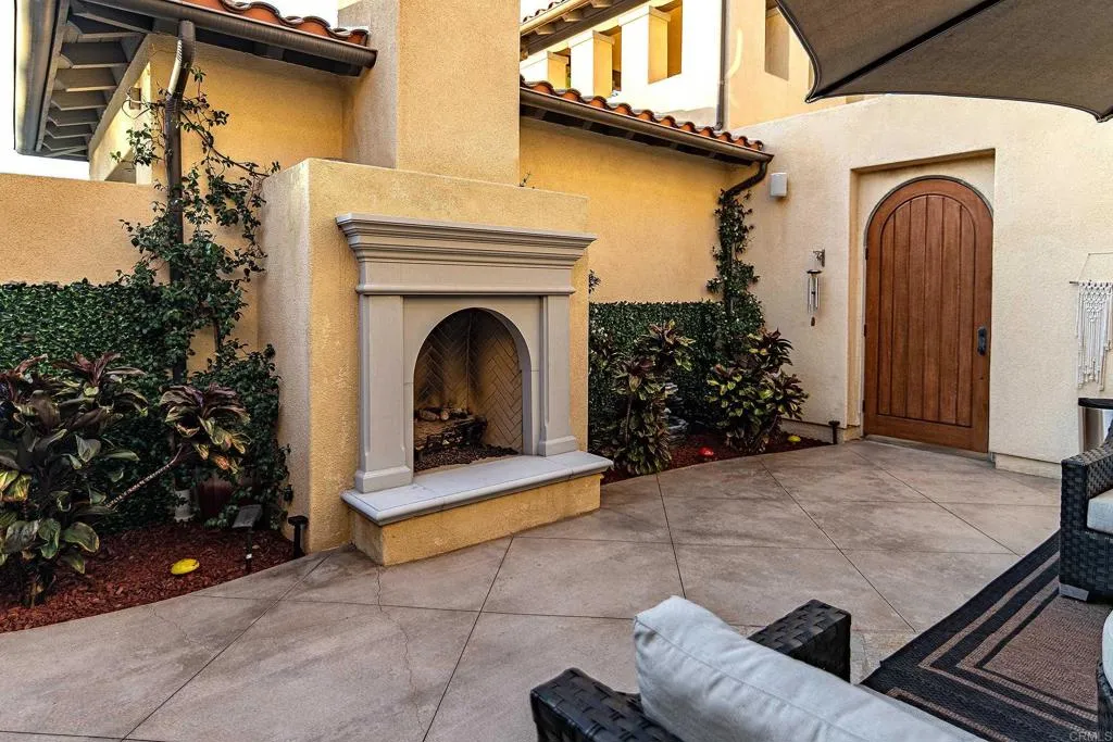 https://cdn.realtyfeed.com/cdn/127/307092265/99edbce2762afe71c0365ab504cc627c.webp