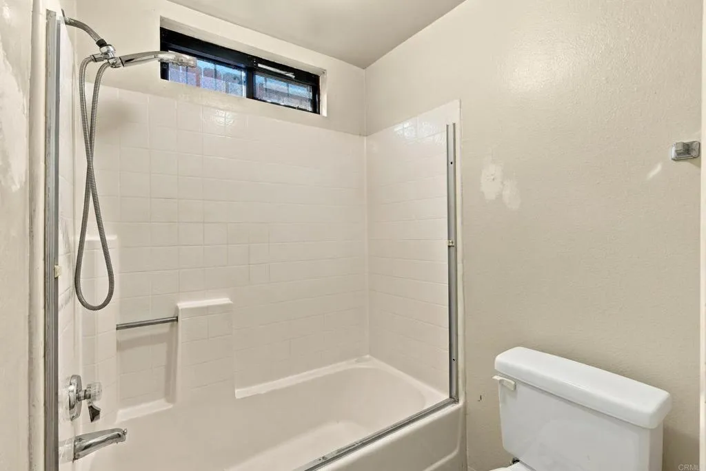 https://cdn.realtyfeed.com/cdn/127/307092363/4d069dbfa9a0195e07d5462554f36cf7.webp