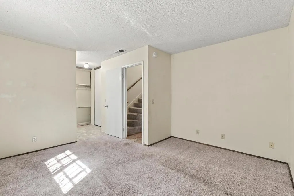 https://cdn.realtyfeed.com/cdn/127/307092363/8ea6db927270412927f61eefbb09e010.webp