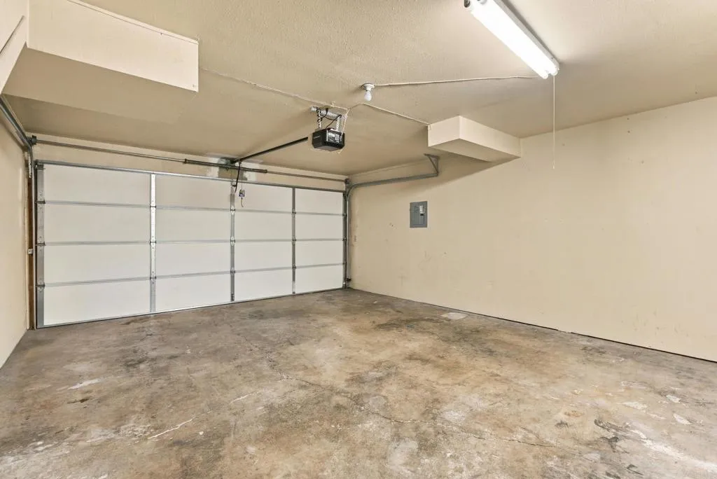 https://cdn.realtyfeed.com/cdn/127/307092363/dc9d668bcdfb749fe614716bc25e0005.webp