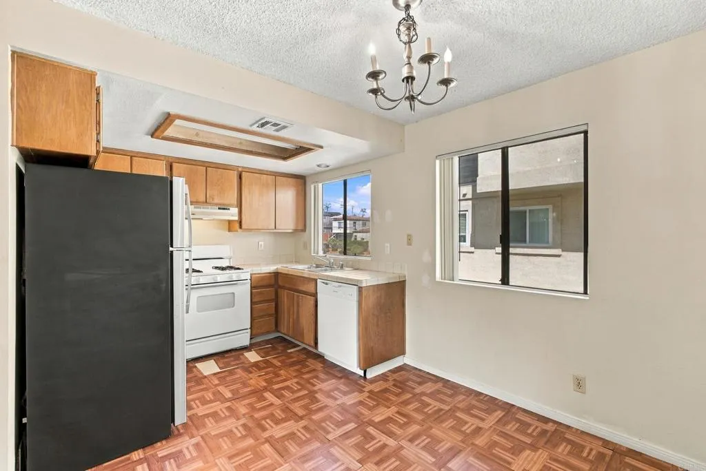 https://cdn.realtyfeed.com/cdn/127/307092363/f695ab5e48e30227588743f643898072.webp