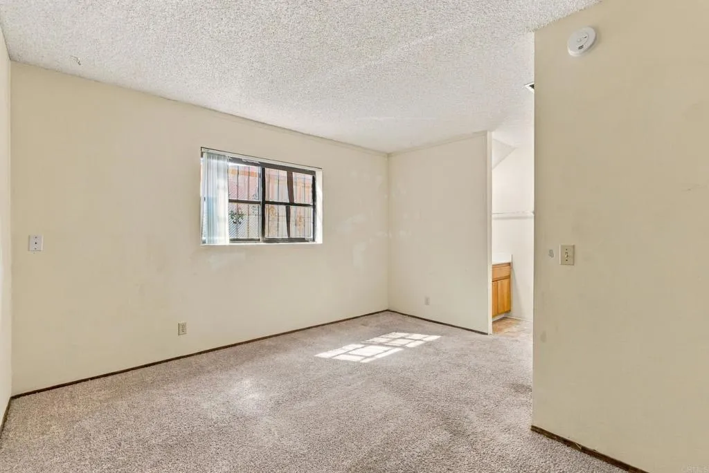 https://cdn.realtyfeed.com/cdn/127/307092363/f83270566c75faa15471c88bc65f34c7.webp