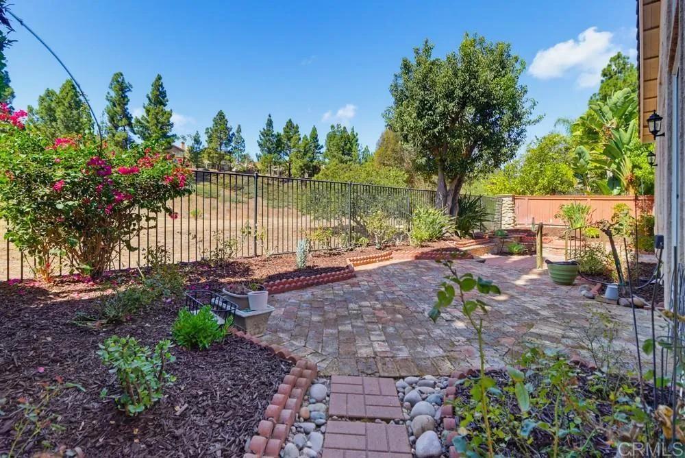 https://cdn.realtyfeed.com/cdn/127/307092384/9e8f1fa373458dcdbb66b7d5cb9a8d61.webp
