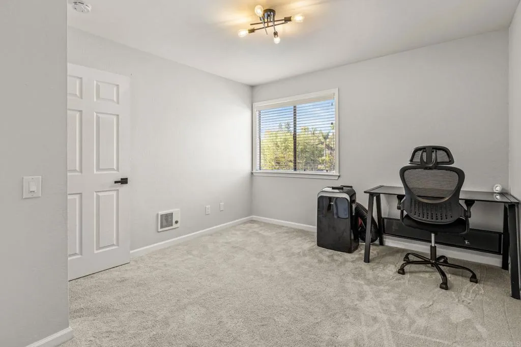 https://cdn.realtyfeed.com/cdn/127/307092449/4e9b7f2d3663db248ba8d9af65c95c3a.webp