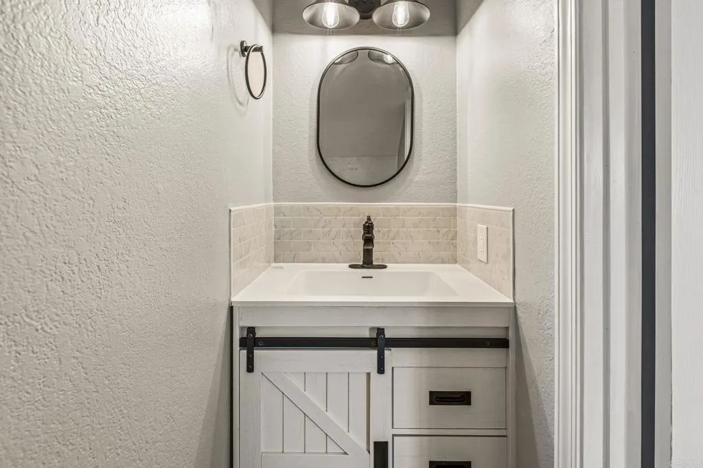 https://cdn.realtyfeed.com/cdn/127/307092449/67abe04ca12e5e51456120a1235eea05.webp