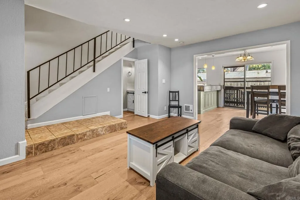 https://cdn.realtyfeed.com/cdn/127/307092449/77caa15566bf17427686484b29a222c6.webp