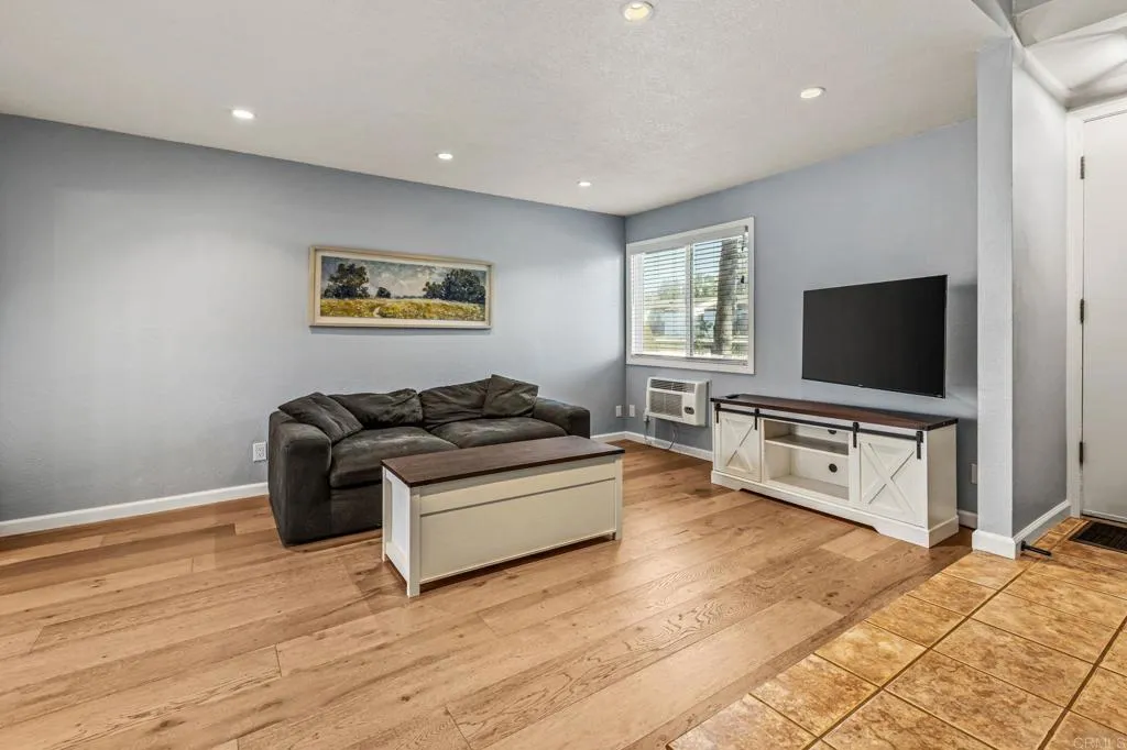 https://cdn.realtyfeed.com/cdn/127/307092449/db44616181b09d3f733323b15f8e55e1.webp