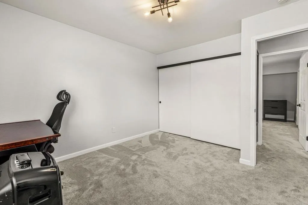 https://cdn.realtyfeed.com/cdn/127/307092449/de1fc7045f3ed09a92fc0d4e6662c38c.webp