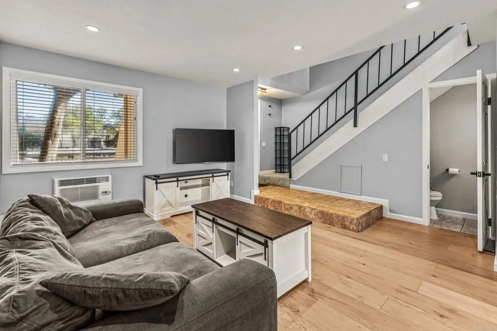 https://cdn.realtyfeed.com/cdn/127/307092449/f1c4af1021cebb3d8b4bf63fe99b58e4.webp