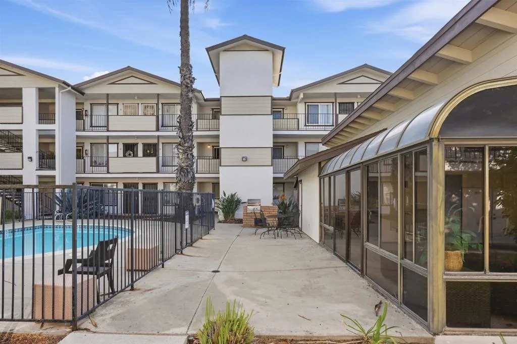 https://cdn.realtyfeed.com/cdn/127/307092705/6e818aa2e768f442acfaed1dc535ebc8.webp