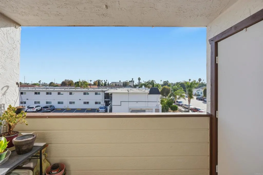 https://cdn.realtyfeed.com/cdn/127/307092705/ca7f4f15960dd25f725d8063dc2c54fd.webp