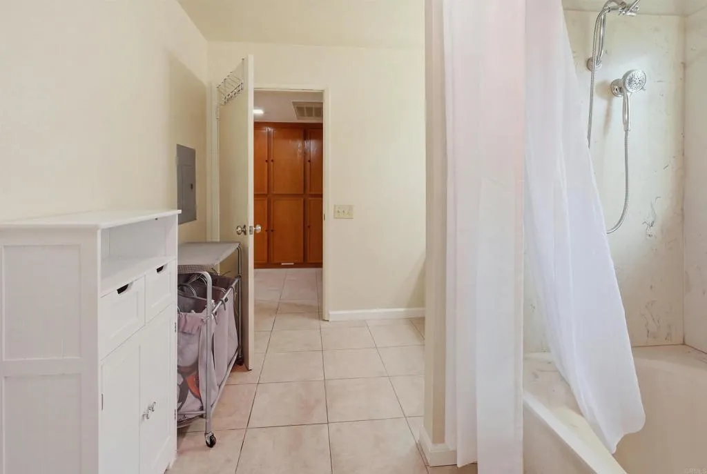 https://cdn.realtyfeed.com/cdn/127/307092705/ea627a5c7d3ecdd7619631ae6fbf8744.webp