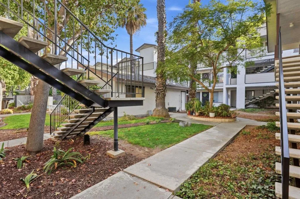 https://cdn.realtyfeed.com/cdn/127/307092705/eb52059af66944ae50929e195710b556.webp