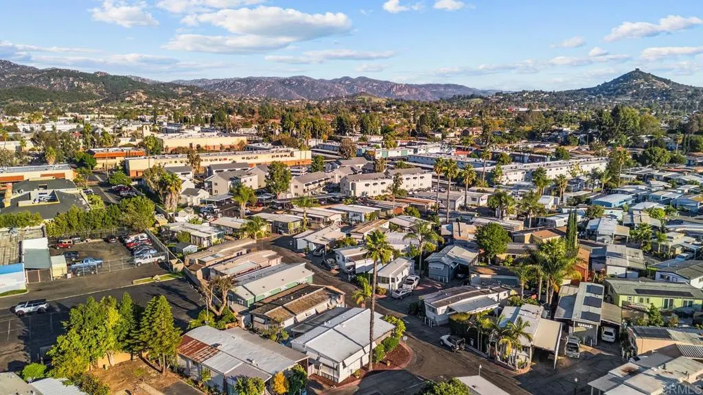 https://cdn.realtyfeed.com/cdn/127/307092733/3fd9625b7e25929c2ee66dc23e6427ea.webp