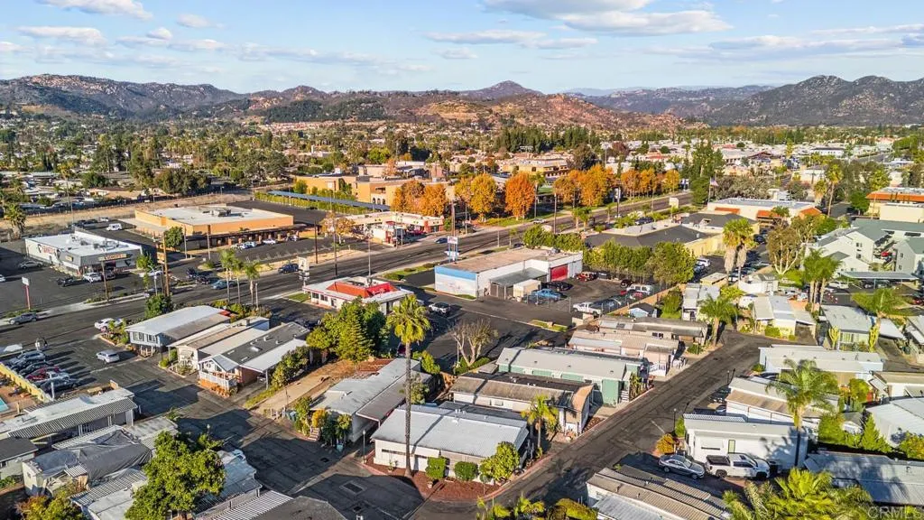 https://cdn.realtyfeed.com/cdn/127/307092733/8ceb615a5792ca30721a59d86988b203.webp