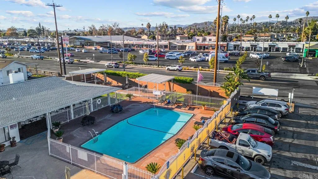 https://cdn.realtyfeed.com/cdn/127/307092733/92d72e4333fefcfdc6f12e67d4a46a23.webp