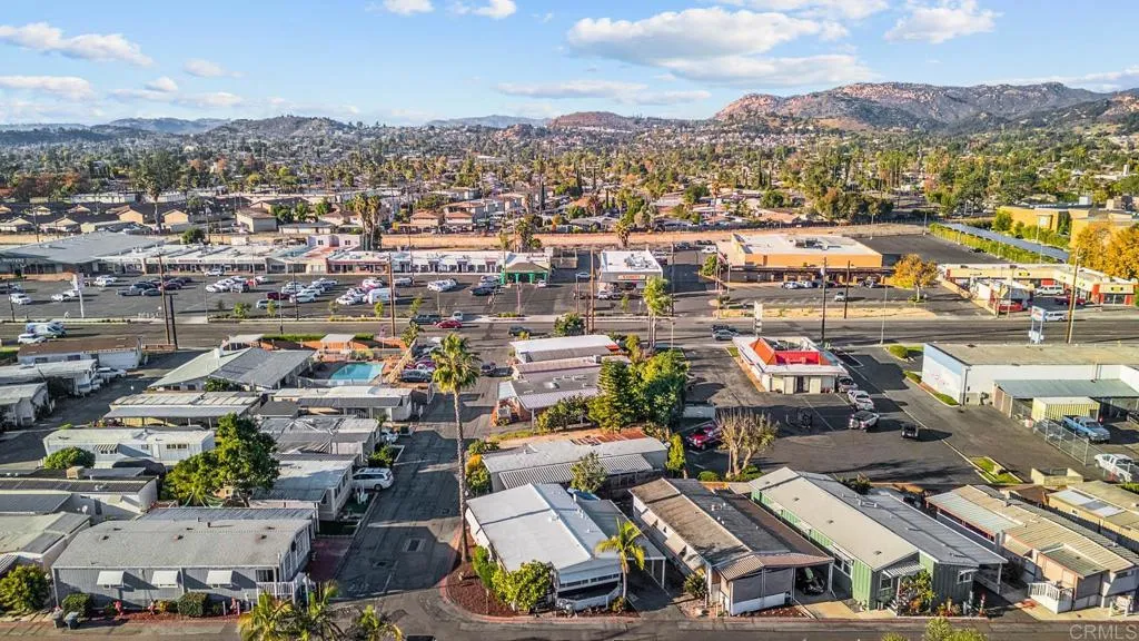 https://cdn.realtyfeed.com/cdn/127/307092733/9735c5615d9538473e9e73f16d8d1496.webp