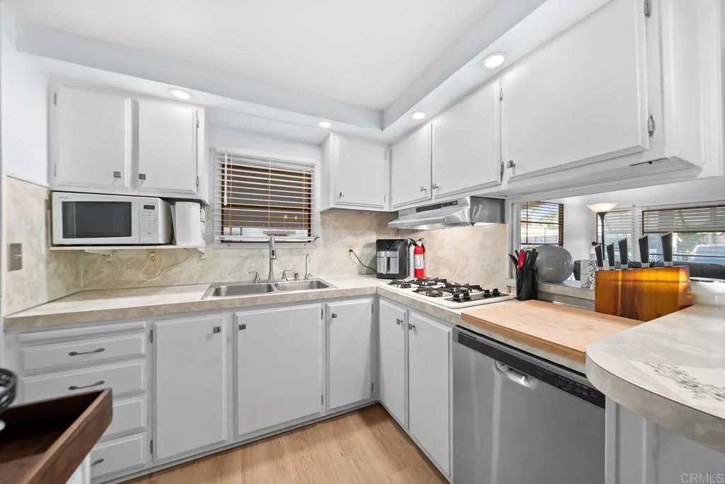 https://cdn.realtyfeed.com/cdn/127/307092733/cde3416777b40ab96f61aa935966748e.webp