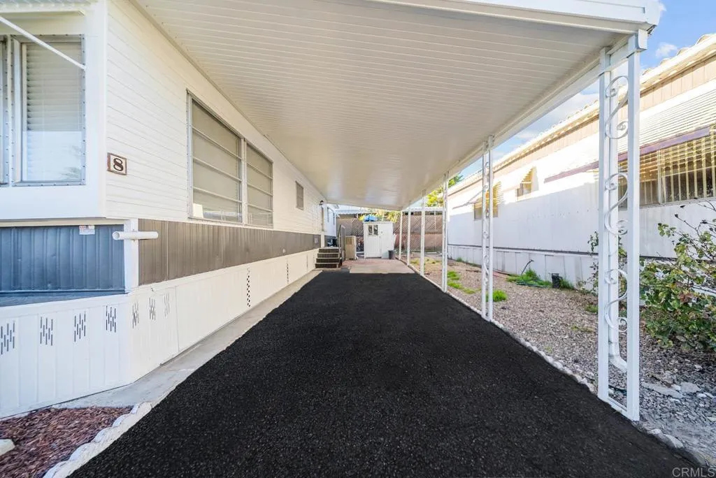 https://cdn.realtyfeed.com/cdn/127/307092733/e48993f70be542c23c70d10b2d56d846.webp