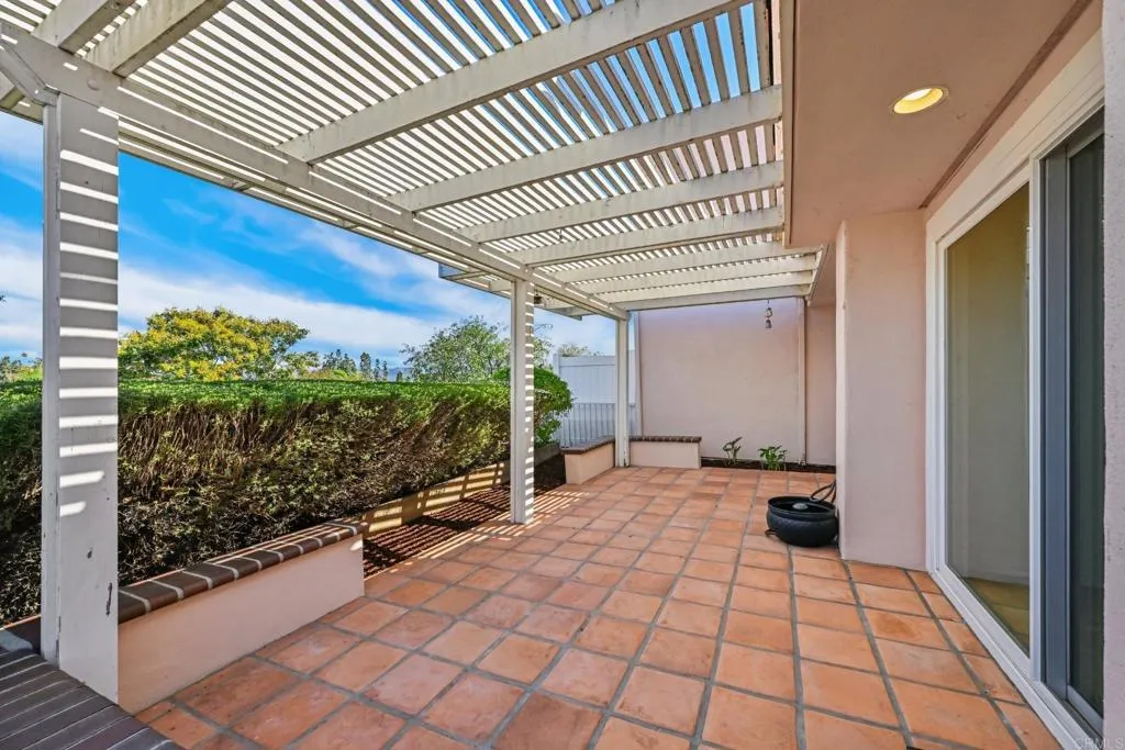 https://cdn.realtyfeed.com/cdn/127/307092799/8c47b11476e1af4c23045c4691bbe4d9.webp