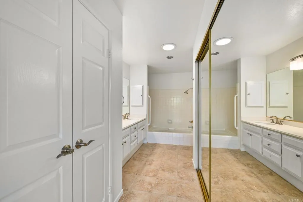 https://cdn.realtyfeed.com/cdn/127/307092799/94e00d6a001422a107c989586cc5ac8c.webp