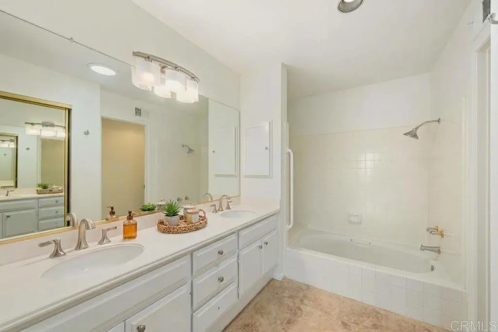 https://cdn.realtyfeed.com/cdn/127/307092799/d78db248614d77dd96d02089b8632868.webp