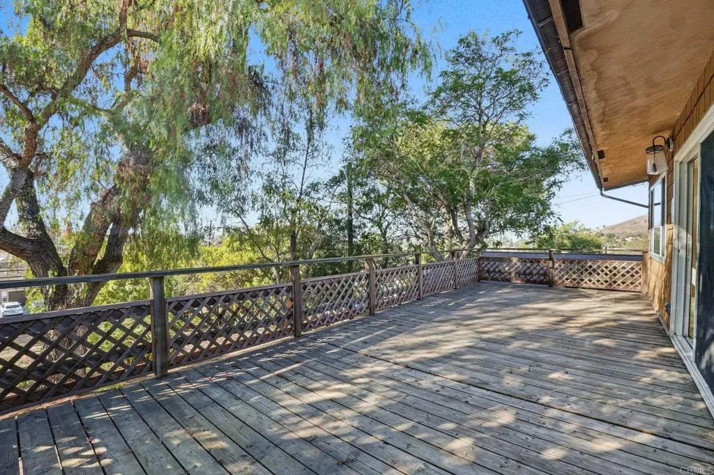 https://cdn.realtyfeed.com/cdn/127/307092881/a85bca18a7d3ddc5661927187600a8b0.webp