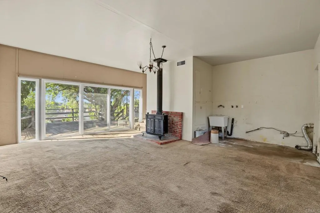 https://cdn.realtyfeed.com/cdn/127/307092881/aece632959cb82cfc131515b44a12e27.webp