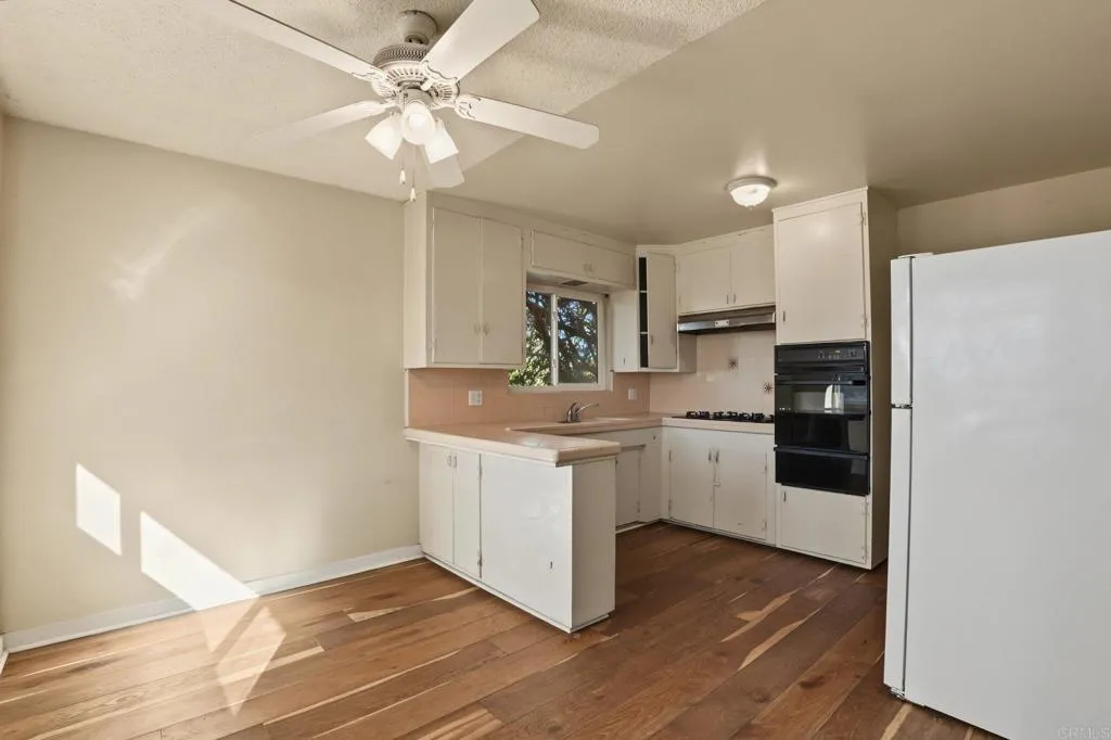 https://cdn.realtyfeed.com/cdn/127/307092881/e64c197172b1e8572df39d1784ee0b16.webp