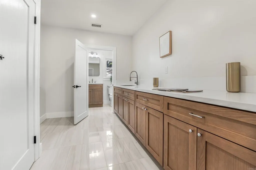https://cdn.realtyfeed.com/cdn/127/307093010/340660bbec387c439e4edc52ee5977e8.webp