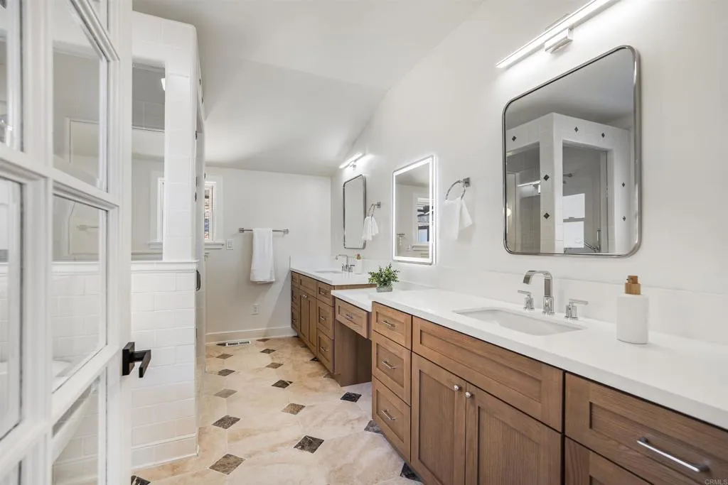 https://cdn.realtyfeed.com/cdn/127/307093010/93da367b245513de65ff54b6c6f11939.webp