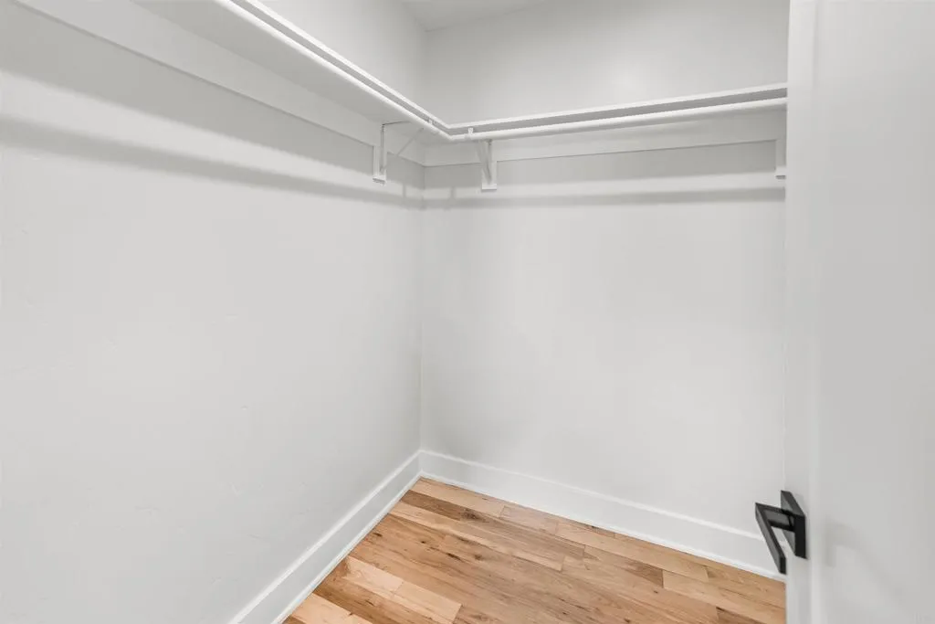 https://cdn.realtyfeed.com/cdn/127/307093010/9a5b63a8d9b49c53bf128c66e9836a30.webp
