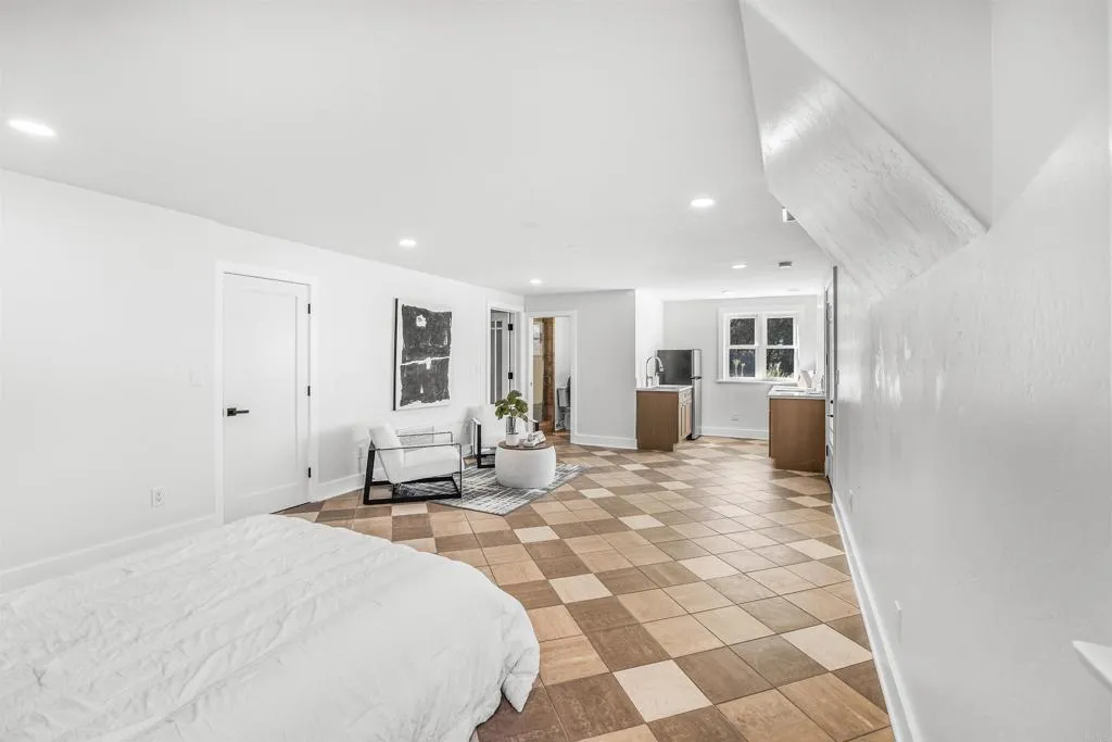https://cdn.realtyfeed.com/cdn/127/307093010/d589baba3a07c0260729bbfb674d32a0.webp